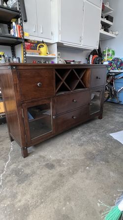 Wine And Liquor Console Storage