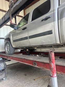 Venta Y reconstrucción De transmisiones Estándar Y Automáticas Chevy Silverado Ford Dodged Ram