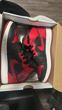Jordan 1 size 5.5