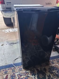 Under counter mini fridge