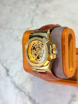 Reloj Nuevo Royal Skeleton Yellow Prestige Gold Edition Watch New
