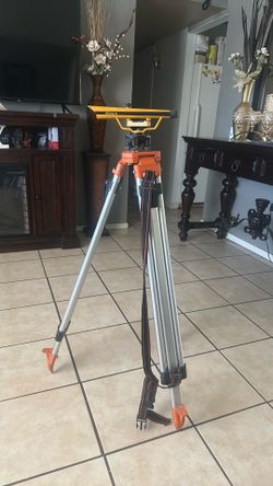 Tripoide con telescope Berger