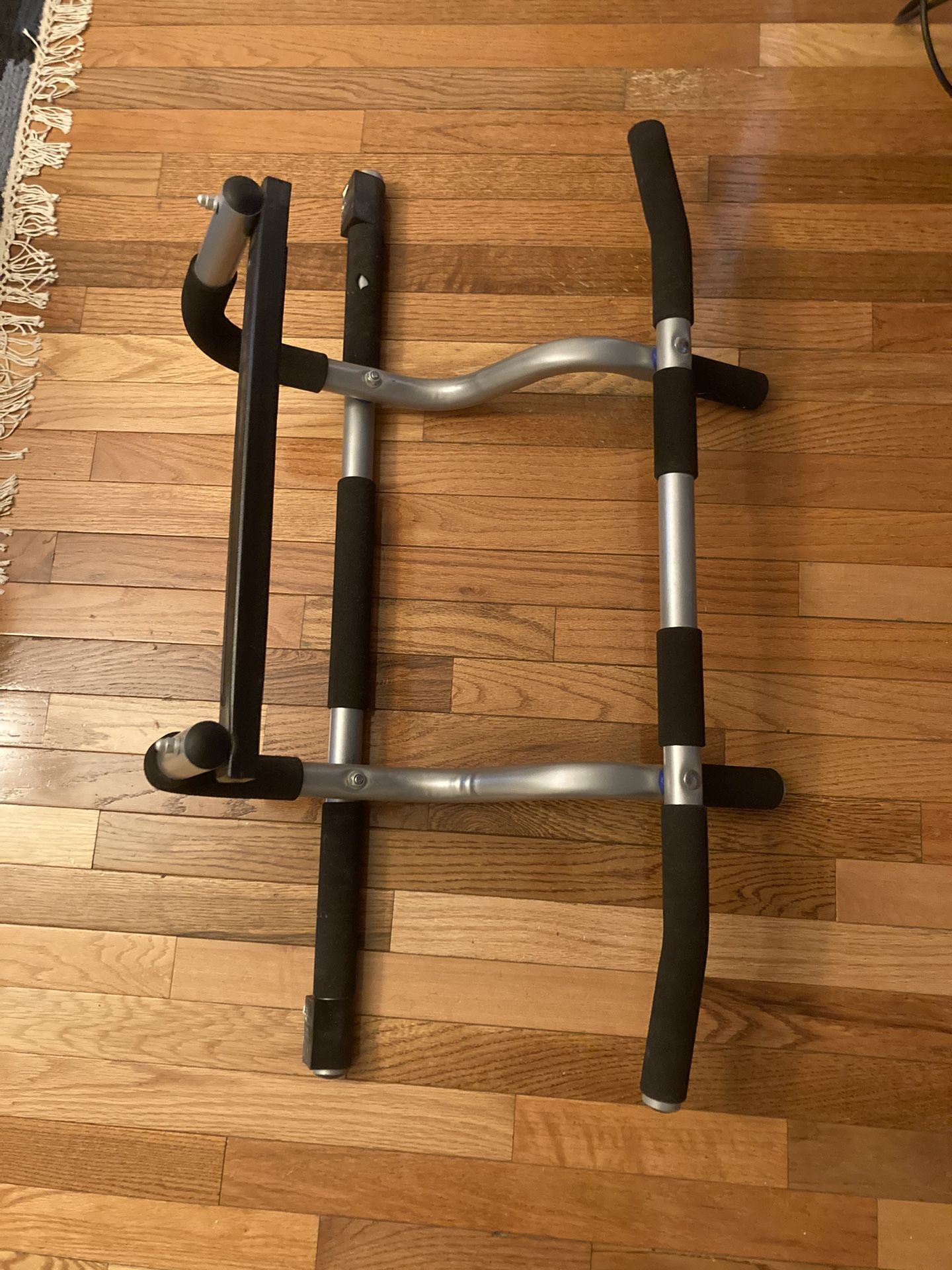 Pull-Up Bar / Doorway Gym — Great Condition!
