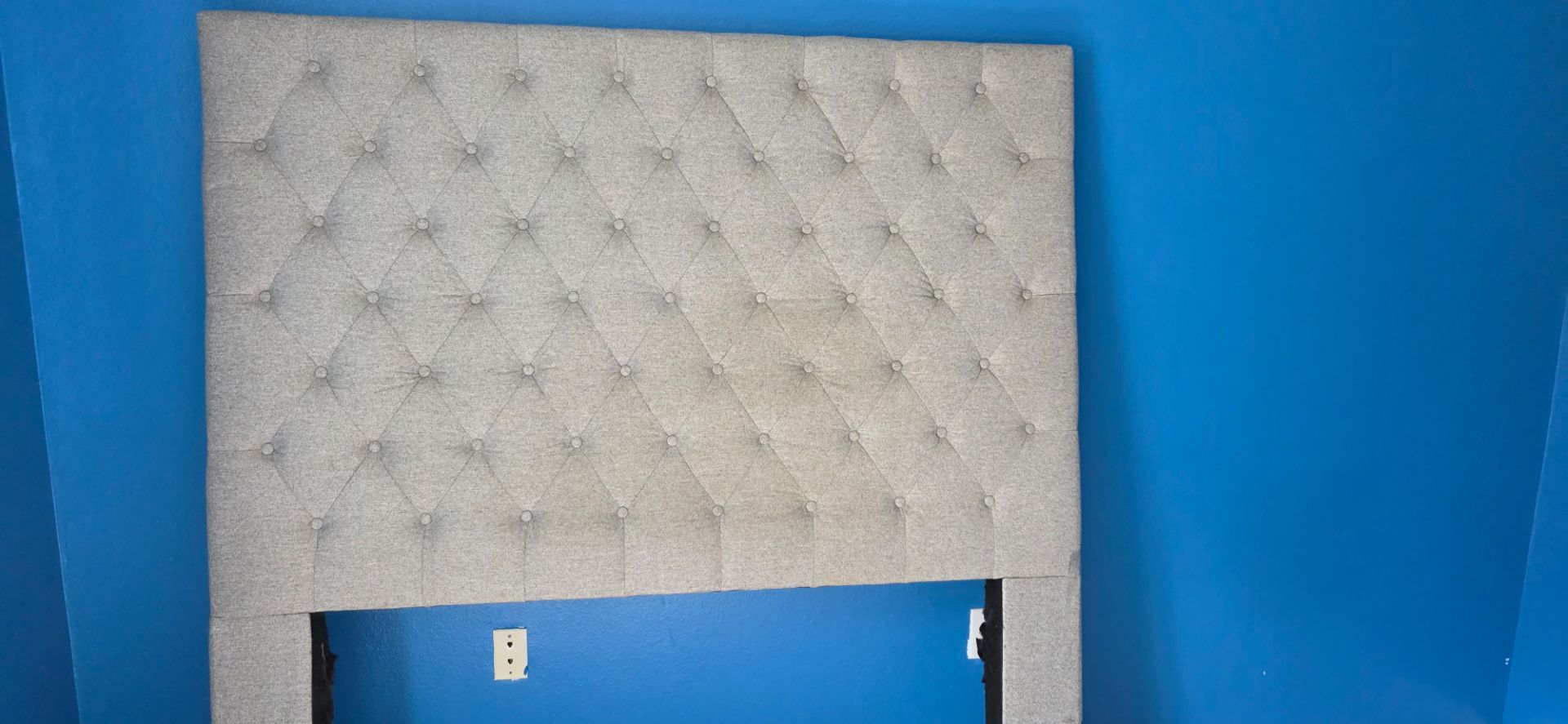 Queen Size bedframe