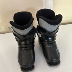 kids ski boots 17.5