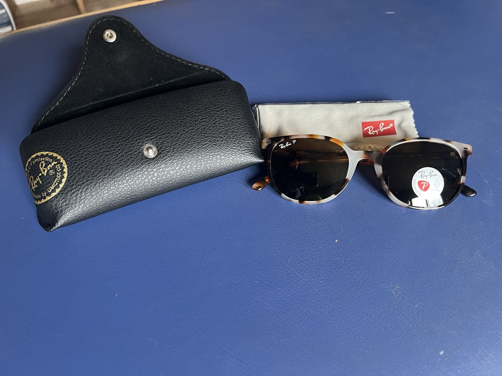 Brand new Rayban sunglasses 