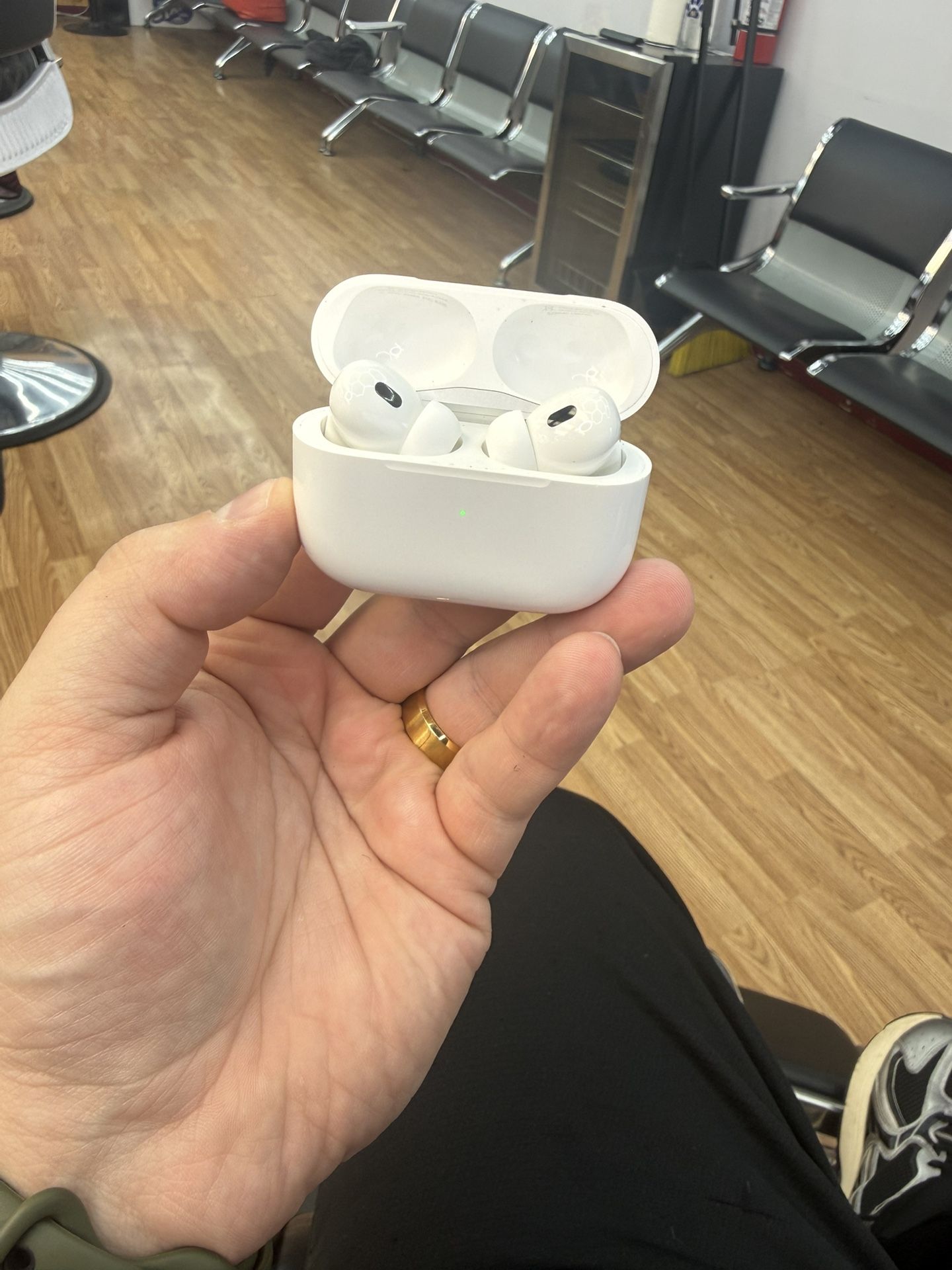 AirPods Pro Gen 2 (Wireless Charging)