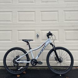 Giant XTC 24” Kids / Youth Mountain Bike Aluminium Bicycle