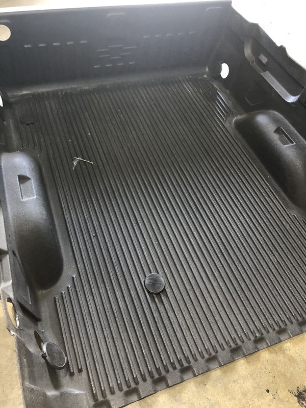 Chevy Silverado 6.8ft plastic bed liner for Sale in Pompano Beach, FL OfferUp
