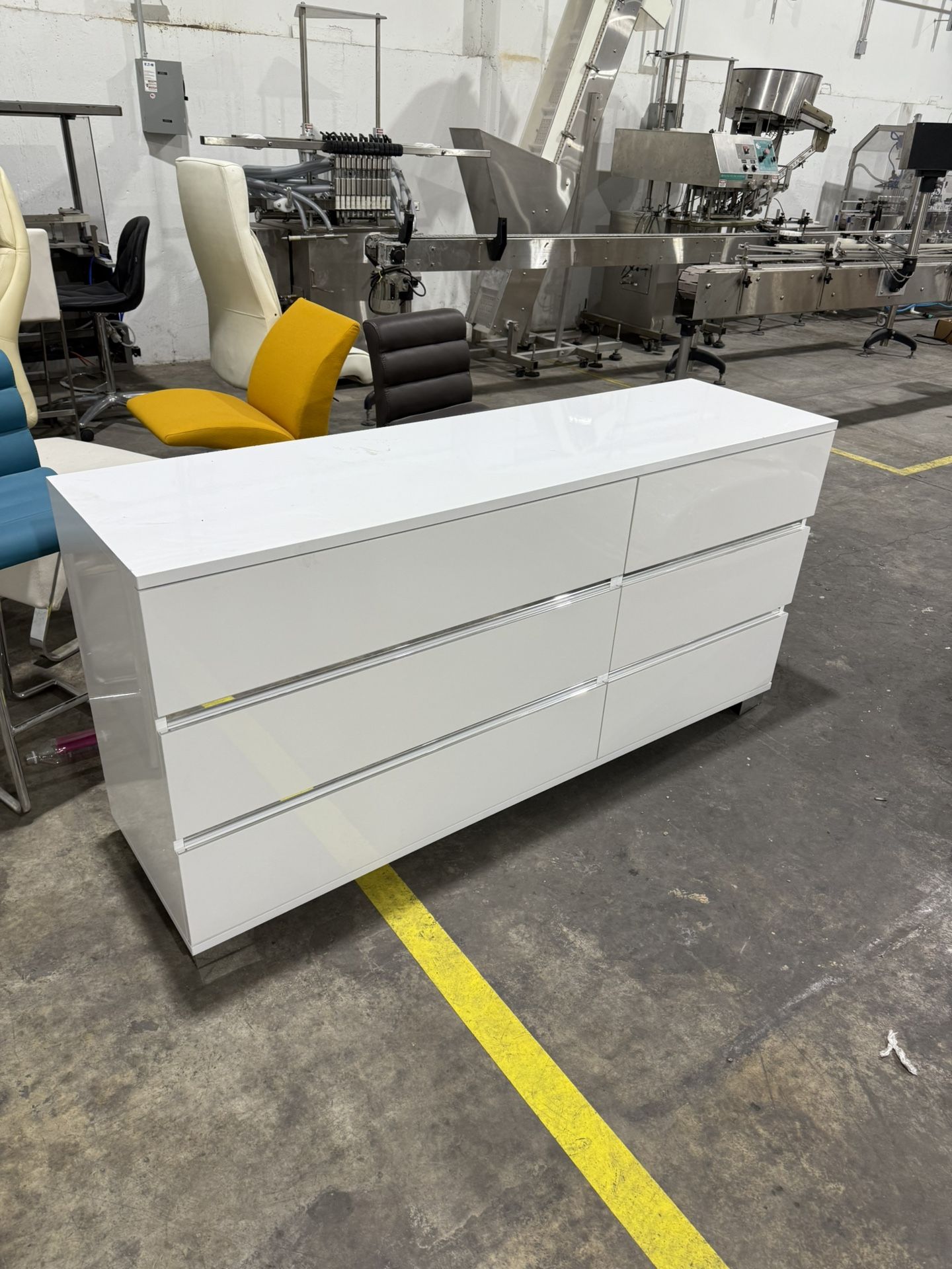 Double Dresser