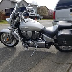 06’ Honda VTX 1800