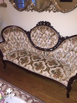7 Piece Victorian Set