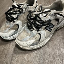 Shoe/cleats cleaning services