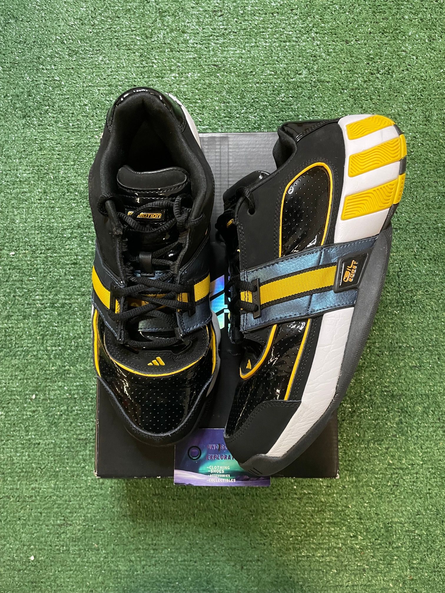 Adidas agent Gil restomod black bold gold size 10.5men/12women