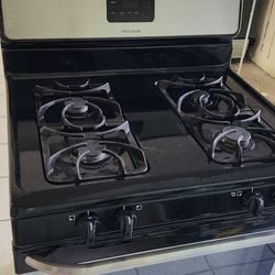 Frigidaire Gas Range
