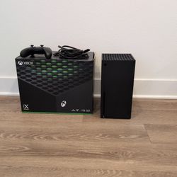 Xbox Series X (1 TB) - w/ Controller, Box, and Cables 