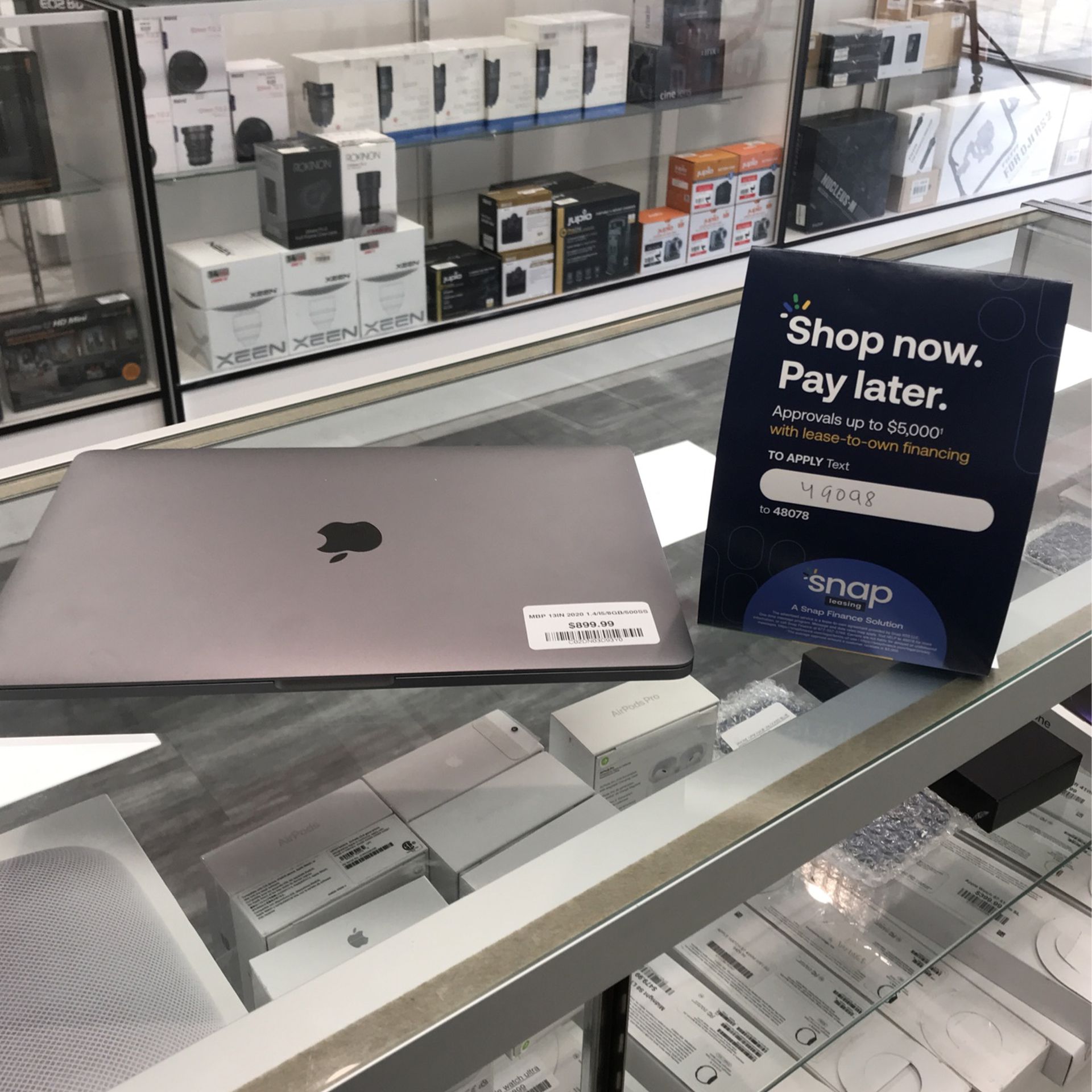 MacBook Pro 13” 2020 Core I5 8gb Ram And 500ssd With Warranty 