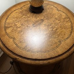 Two beautiful Thomasville end tables are available for sale, ideally suitable for use as nightstands, having been previously positioned in formal livi