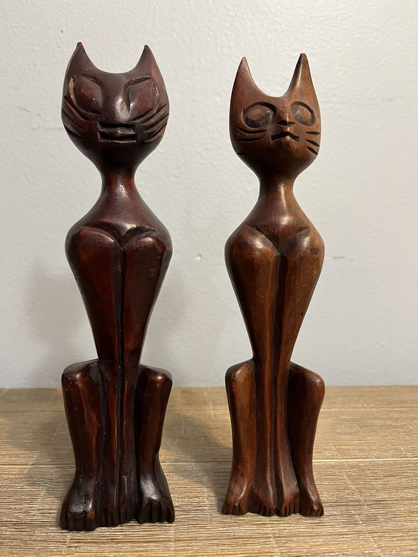 2 Vintage MCM Wooden Siamese Cat Sculptures 9” Inches Tall
