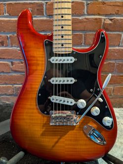 Fender Stratocaster Player Plus with Flame Cherry Sunburst Top - 2019