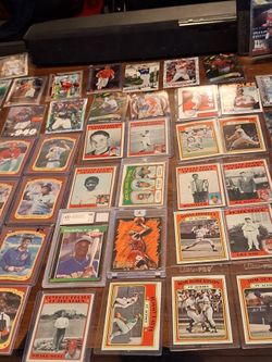 2,000+sports card lot Beckett Collectibles Graded 10 Griffey rookie with game worn patch, Hank Aaron