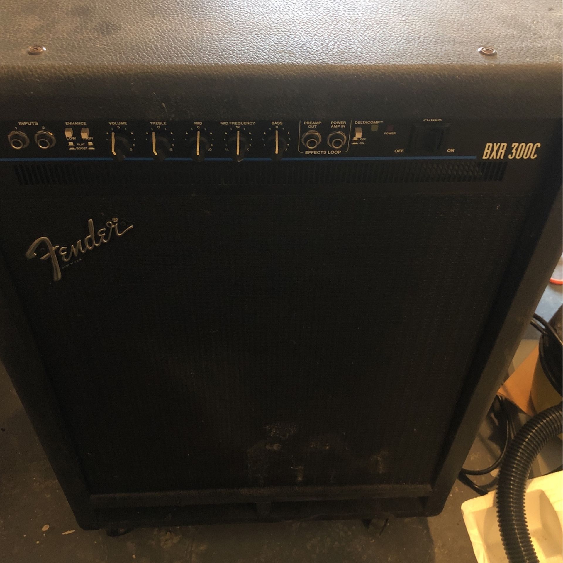 Bass Amp Fender Bxr 300c
