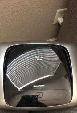Linksys E2000 router