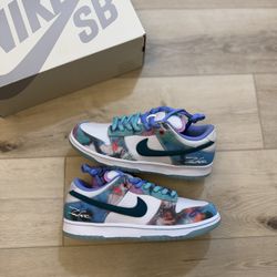 Nike SB Dunk Futura 