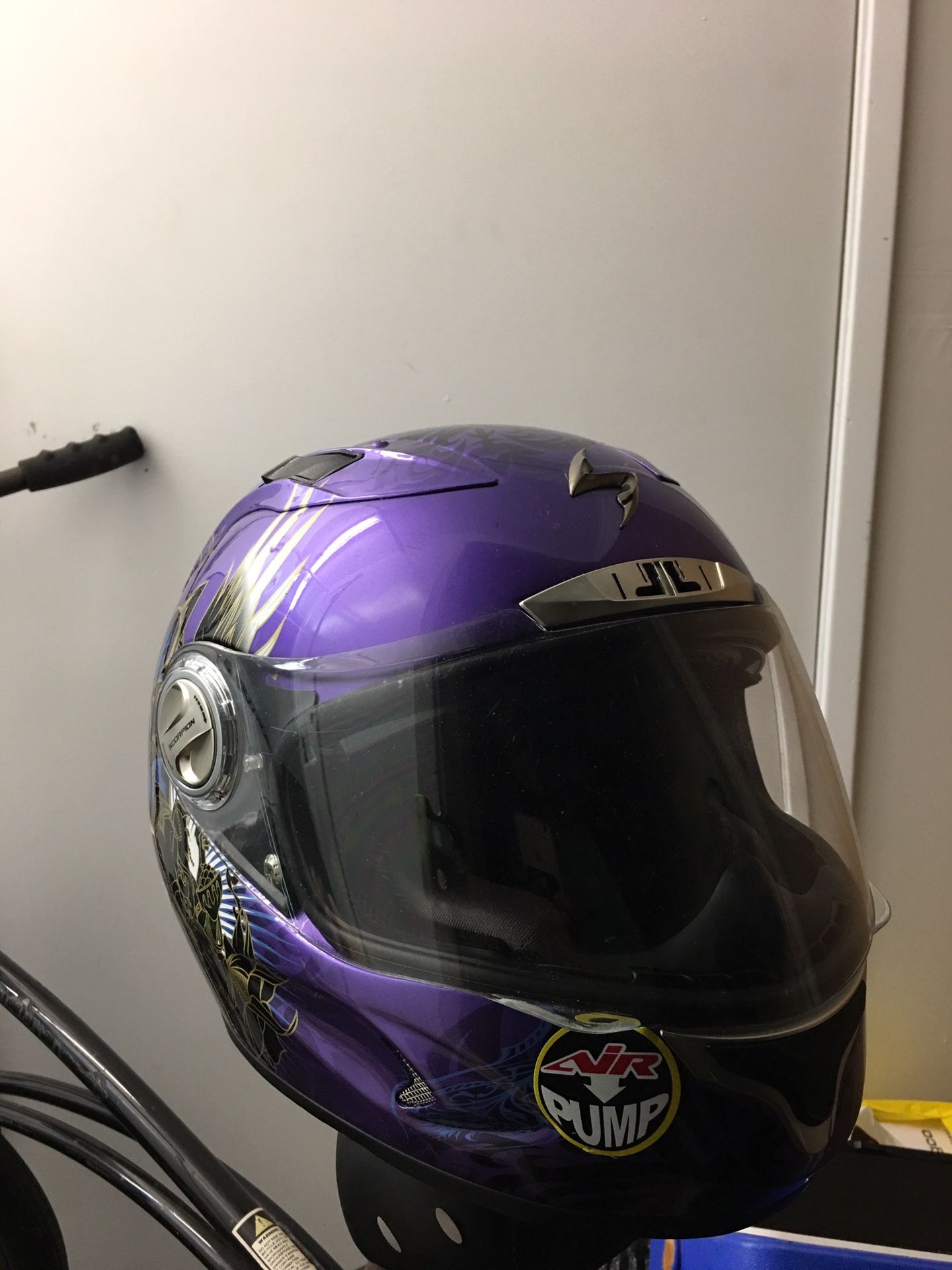 Motorcycle helmet