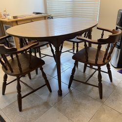 Glossy Wood Dining Table with 4 Chairs