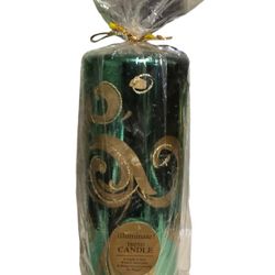 Illuminate Trend emerald green and gold hand decorated 7.87" holiday candle.   made in Italy exclusively for Target.