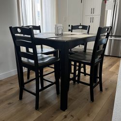 Square Dining Table 42x42 Inches