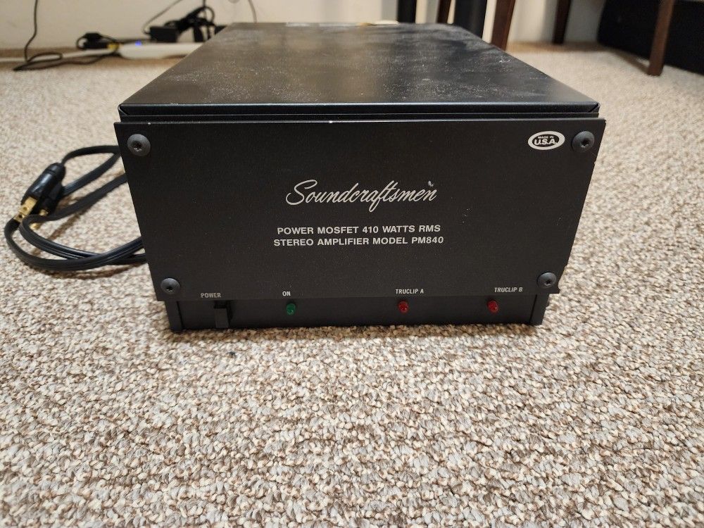 Soundcraftsmen PM840 Stereo 410 Watt Amplifier