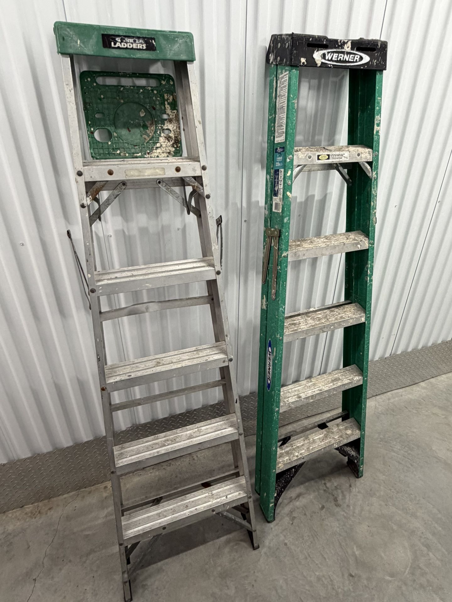 2 6ft Ladders
