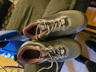 Womens safety shoes