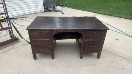 Free Wooden desk