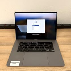 16" MacBook Pro Touchbar 500GB SSD*16GB RAM*2.6Ghz Intel 6 Core i7 