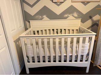 Baby crib
