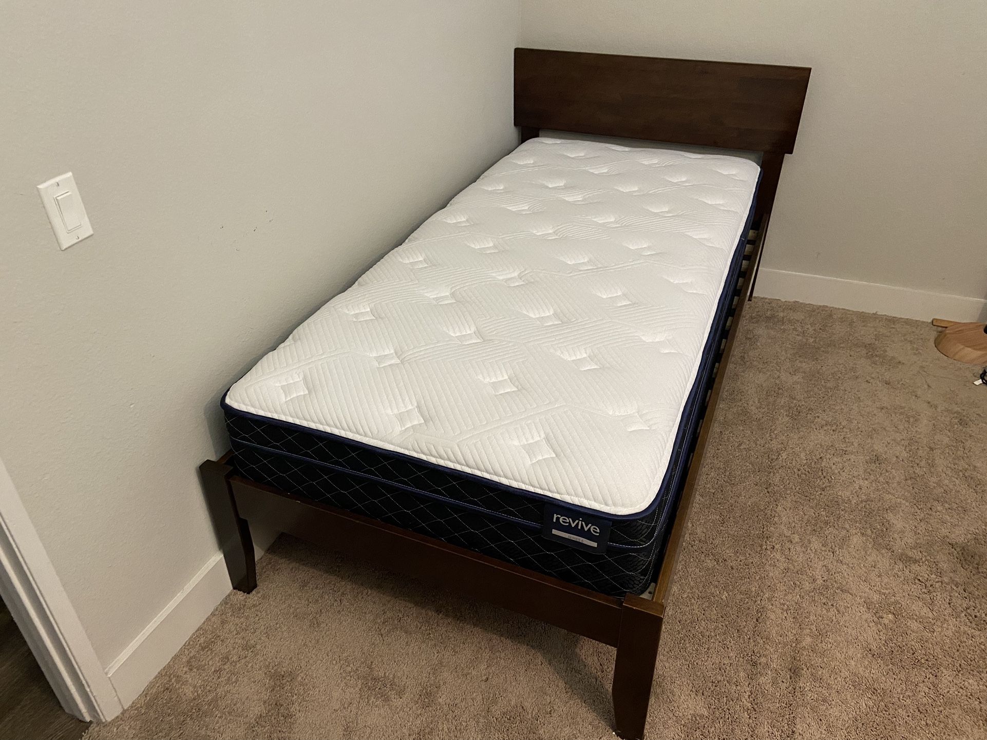 Twin XL Bed, with Extension To Convert To King. for Sale in Bakersfield