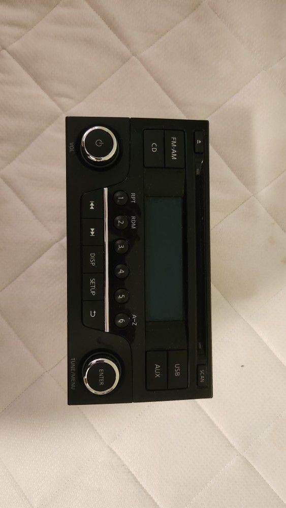 2015 Nissan Sentra Radio