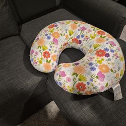 Boppy pillow chair