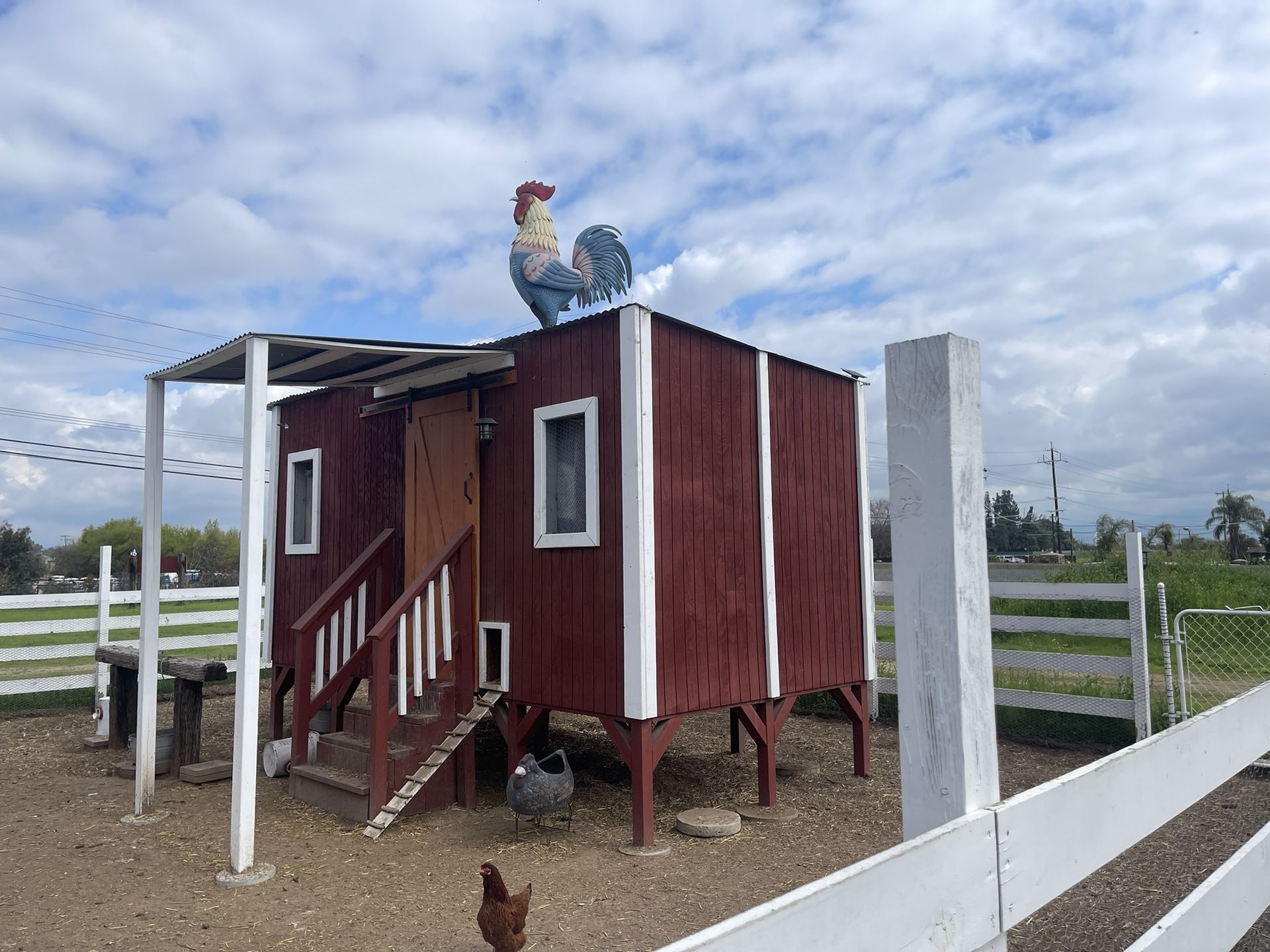 XXXXL CHICKEN COOP for Sale. Not The Chickens. for Sale in Fresno, CA