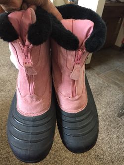 Water proof fur lined slip proof boots suede n leather