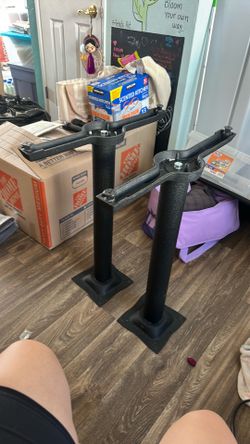 Restaurant table legs