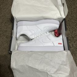 Air Force 1 Low Supreme White- Description For Sizes Available