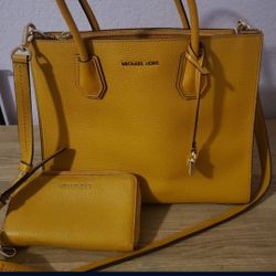 Michael Kors Purse 
