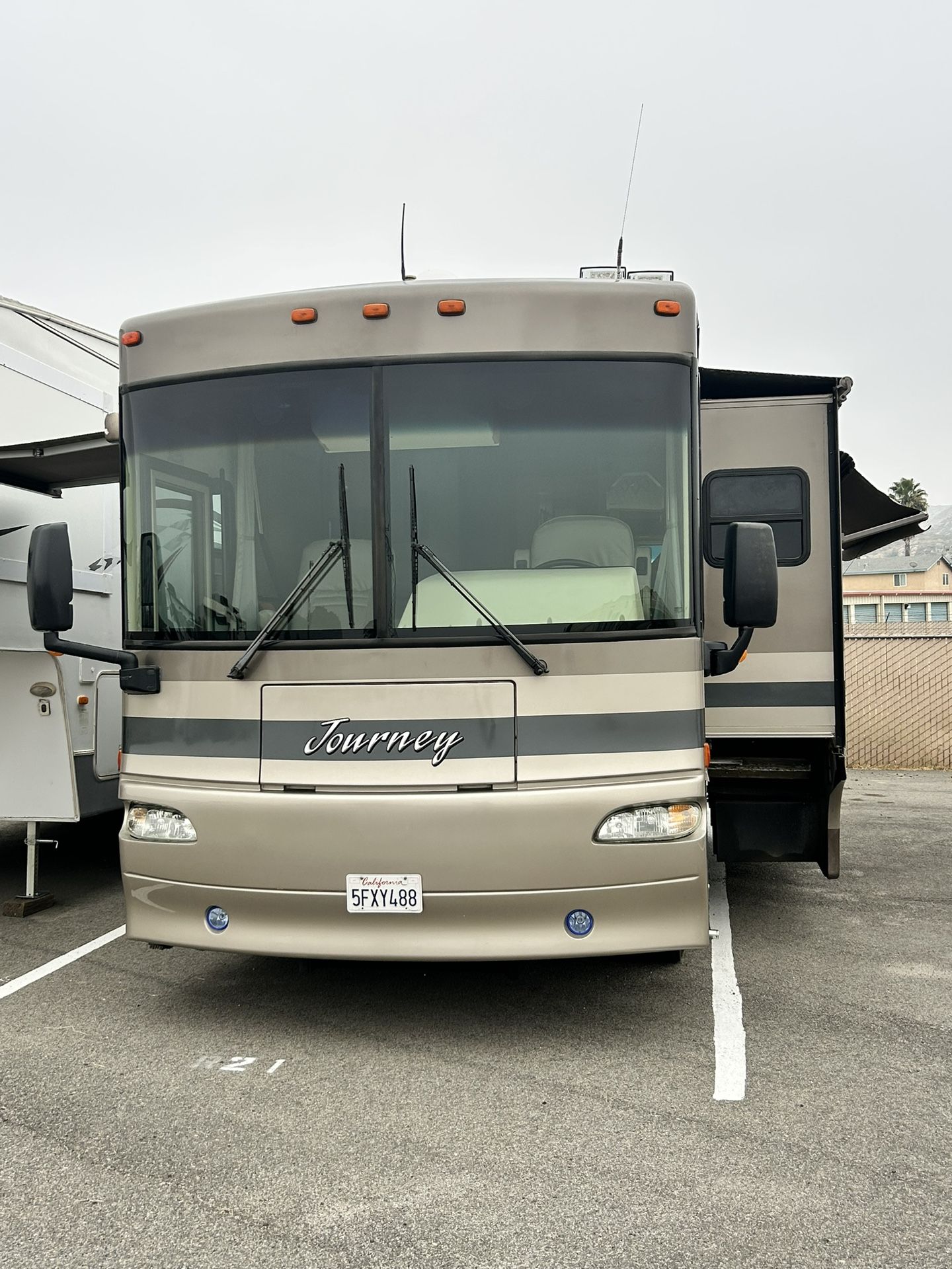 2004 Winnebago Journey 36G