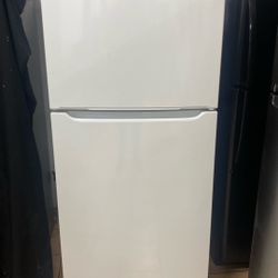 FRIGIDAIRE REFRIGERATOR 