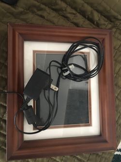 HP df730 digital frame with power adapter