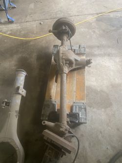 1940’s Front Jeep Axel With Locking Hubs